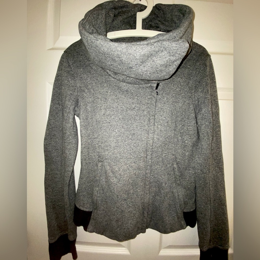 Lululemon grey, Zip-up Wrap Jacket with snap button High Collar - size 8